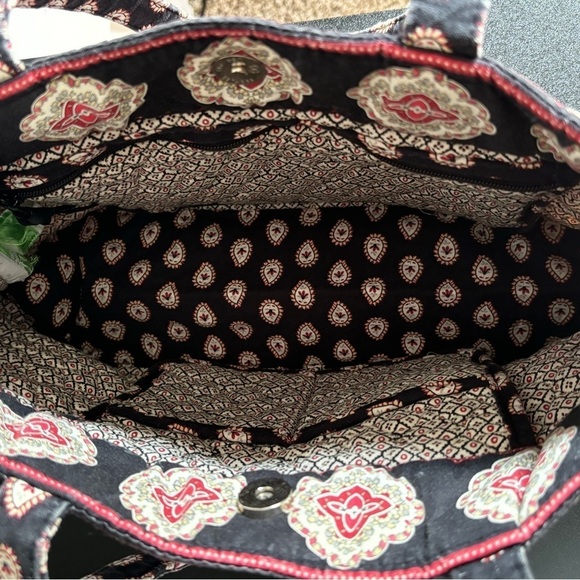 Vera Bradley Betsy Handbag Purse Pirouette Black Red Floral Quilted Retired Fall - Picture 3 of 6